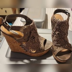 Lace wedges